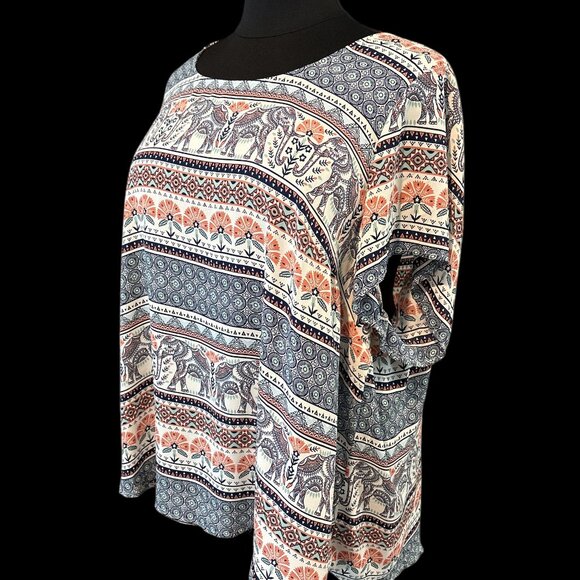 SOLD - Torrid Abbey Georgette Button Back Blouse Elephant Print Size Size 4 NWOT - Picture 3 of 7